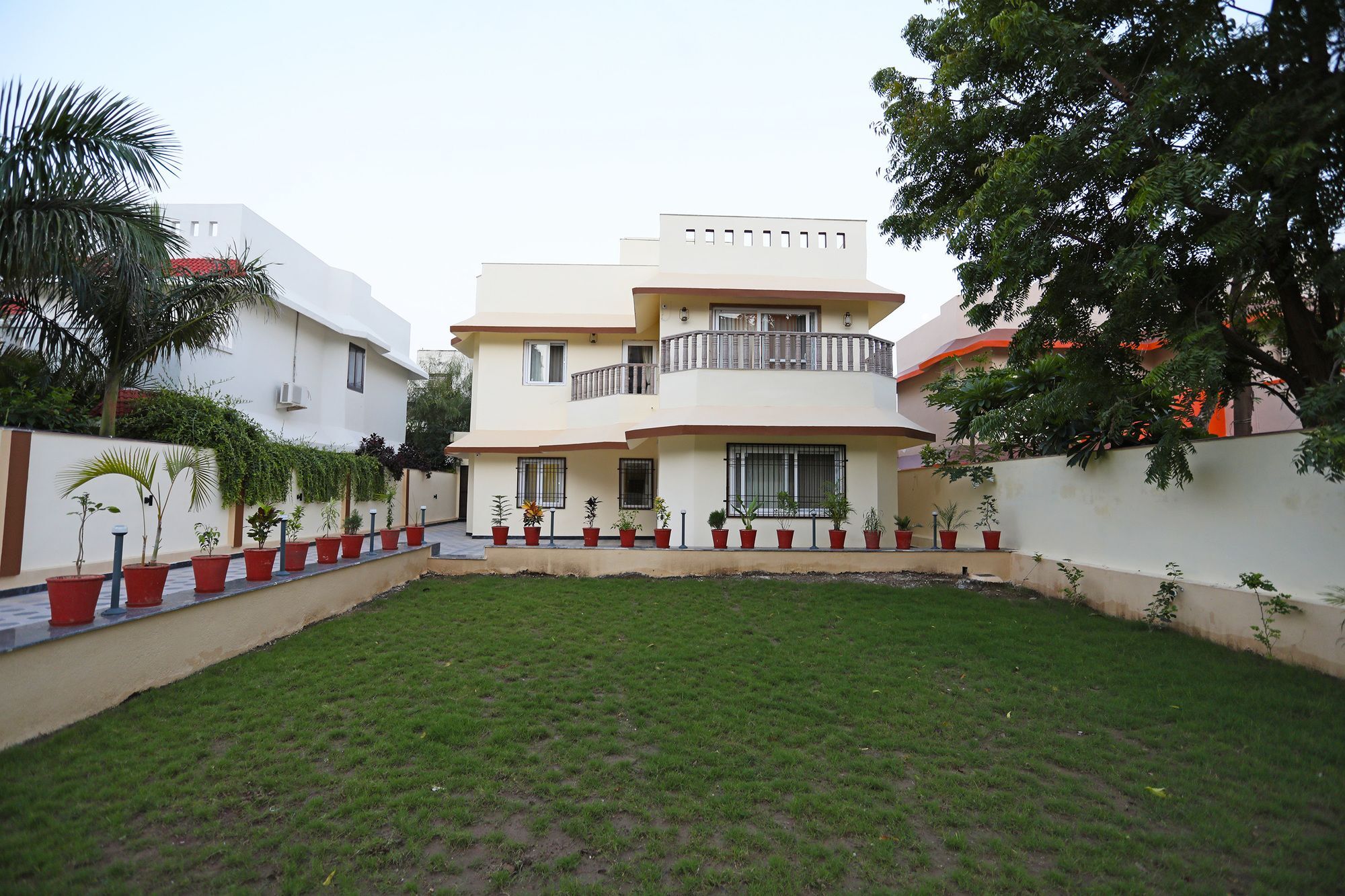 Oyo 9428 Hill View Room Goverdhan Vilas Udaipur Esterno foto